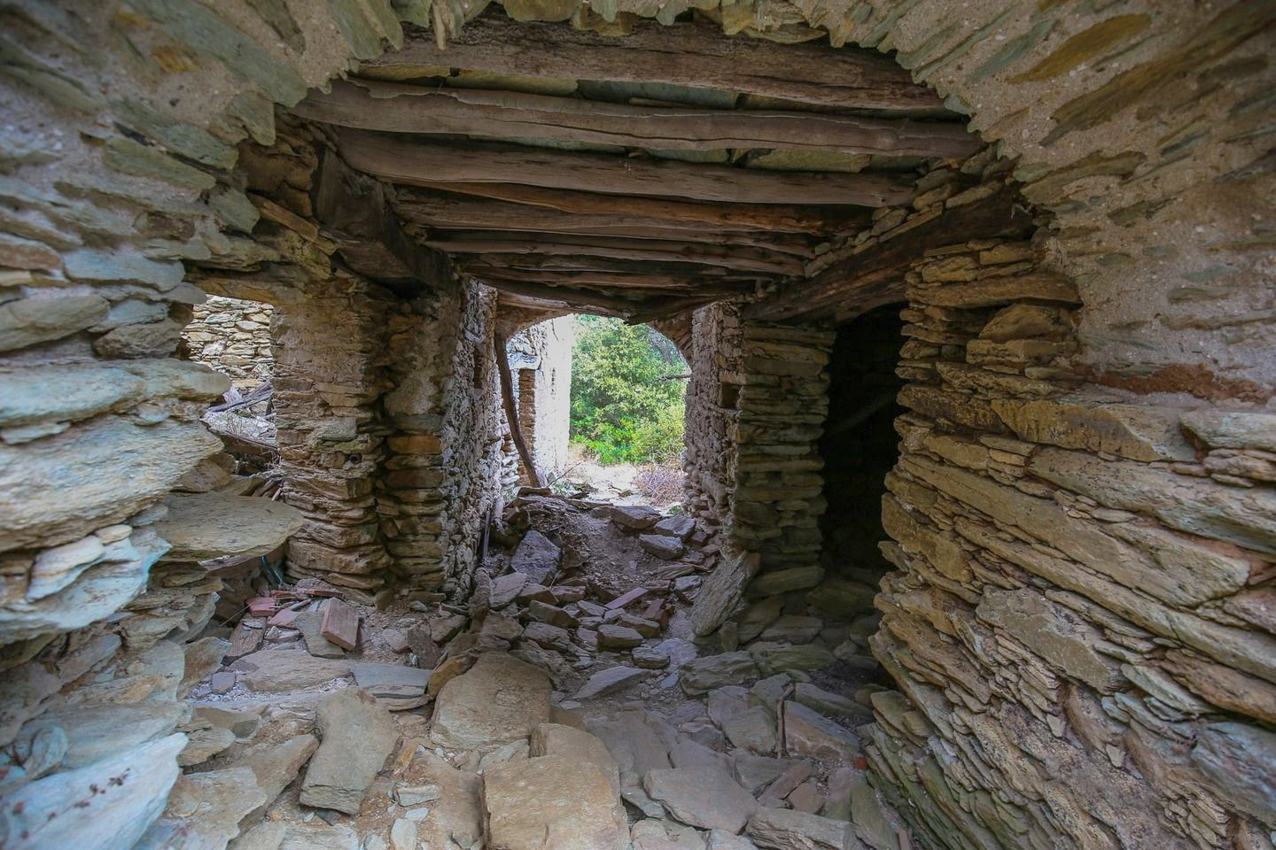 Village abandonné de Caracu